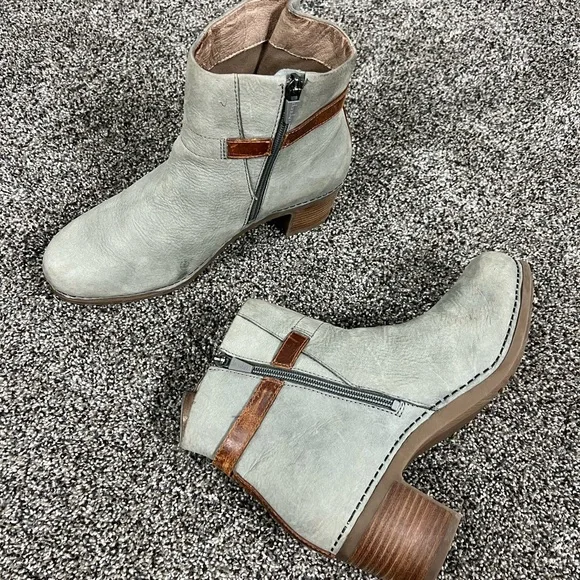 Dansko Waterproof Boots Sz 39/9 - Picture 3 of 15